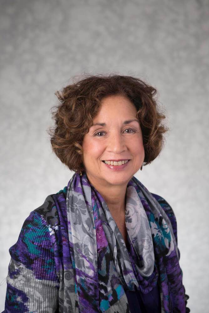 Scholarship will benefit students studying art, biomedical sciences